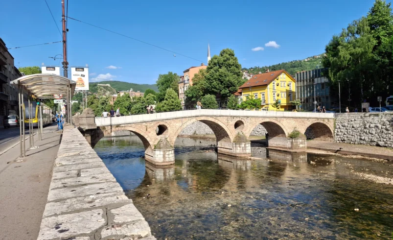 Bosnien och Hercegovina – mellan berg, floder och städer fyllda av historia